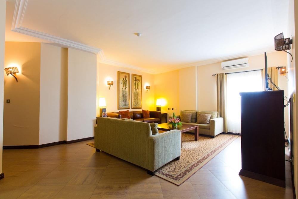 The African Regent Hotel 44/71