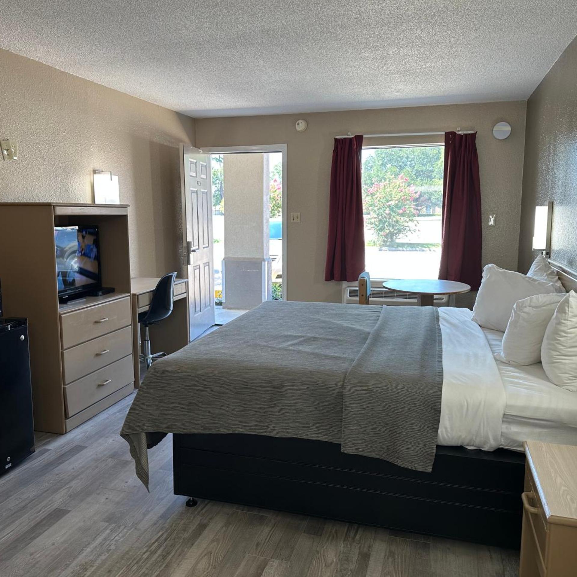 Travelers Rest Motel 9/21