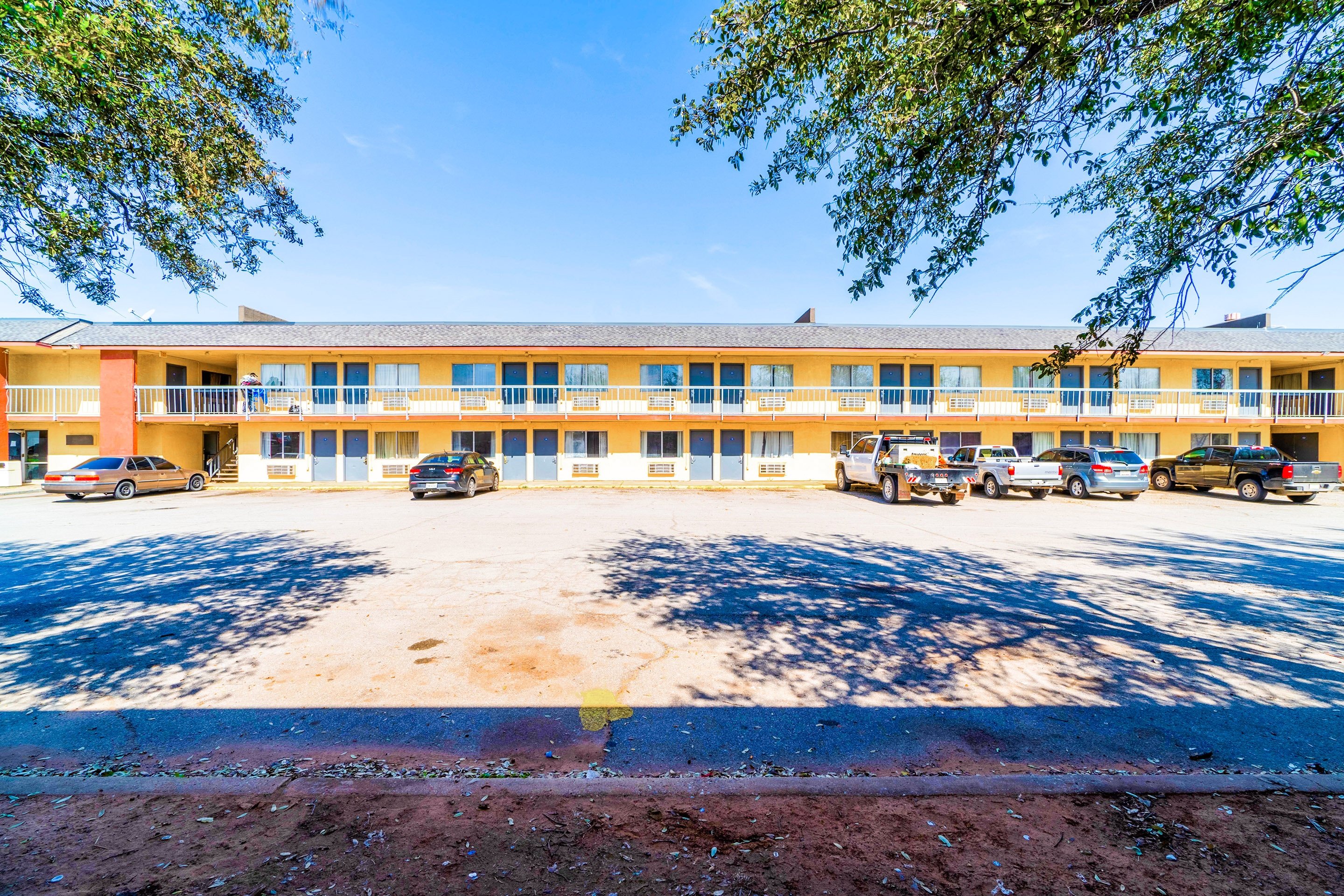 Castle Inn & Suites By OYO Chickasha