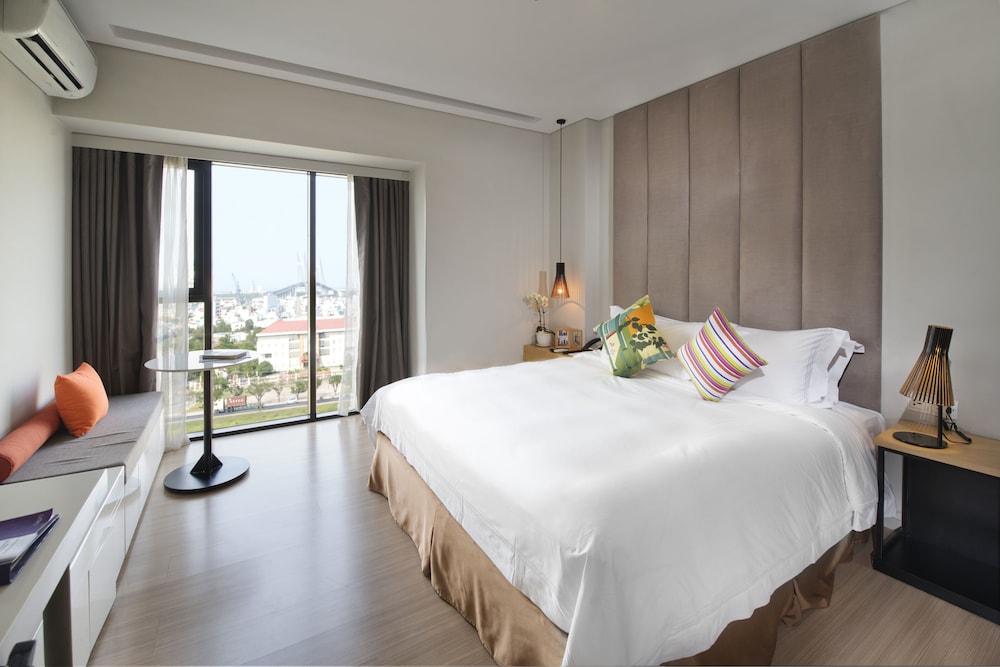 Novotel Living Saigon South 9/62