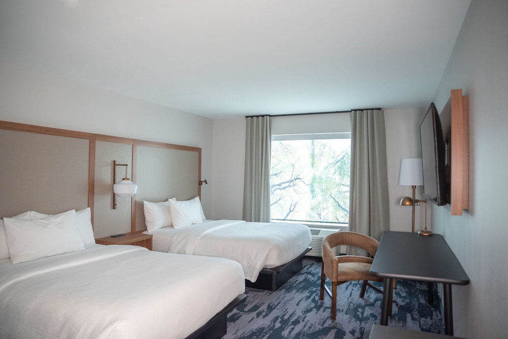 Fairfield Inn and Suites Kingsport 8/17