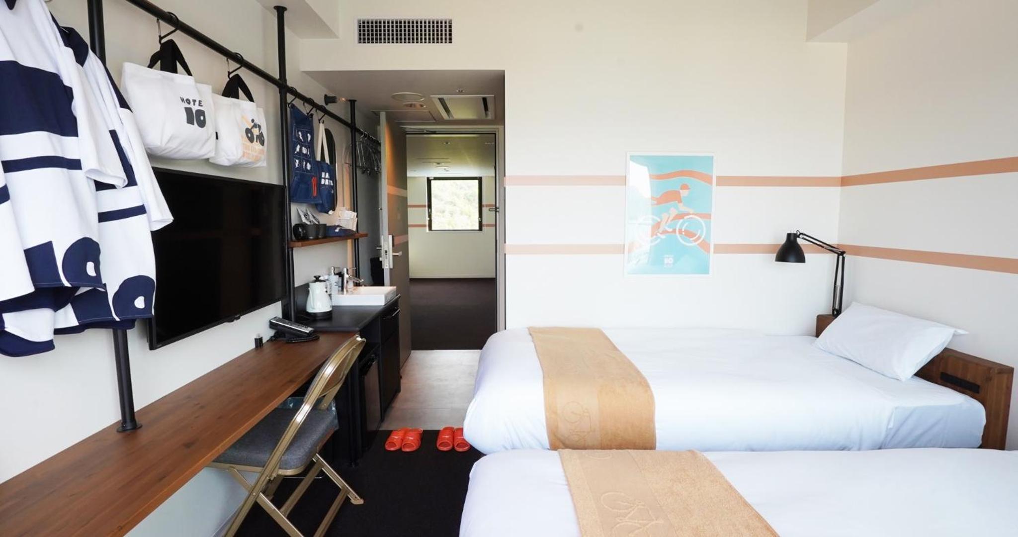 Room, Twin Beds