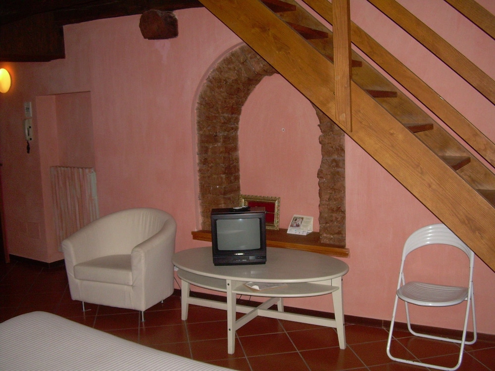 Piccolo Hotel Olina 28/30
