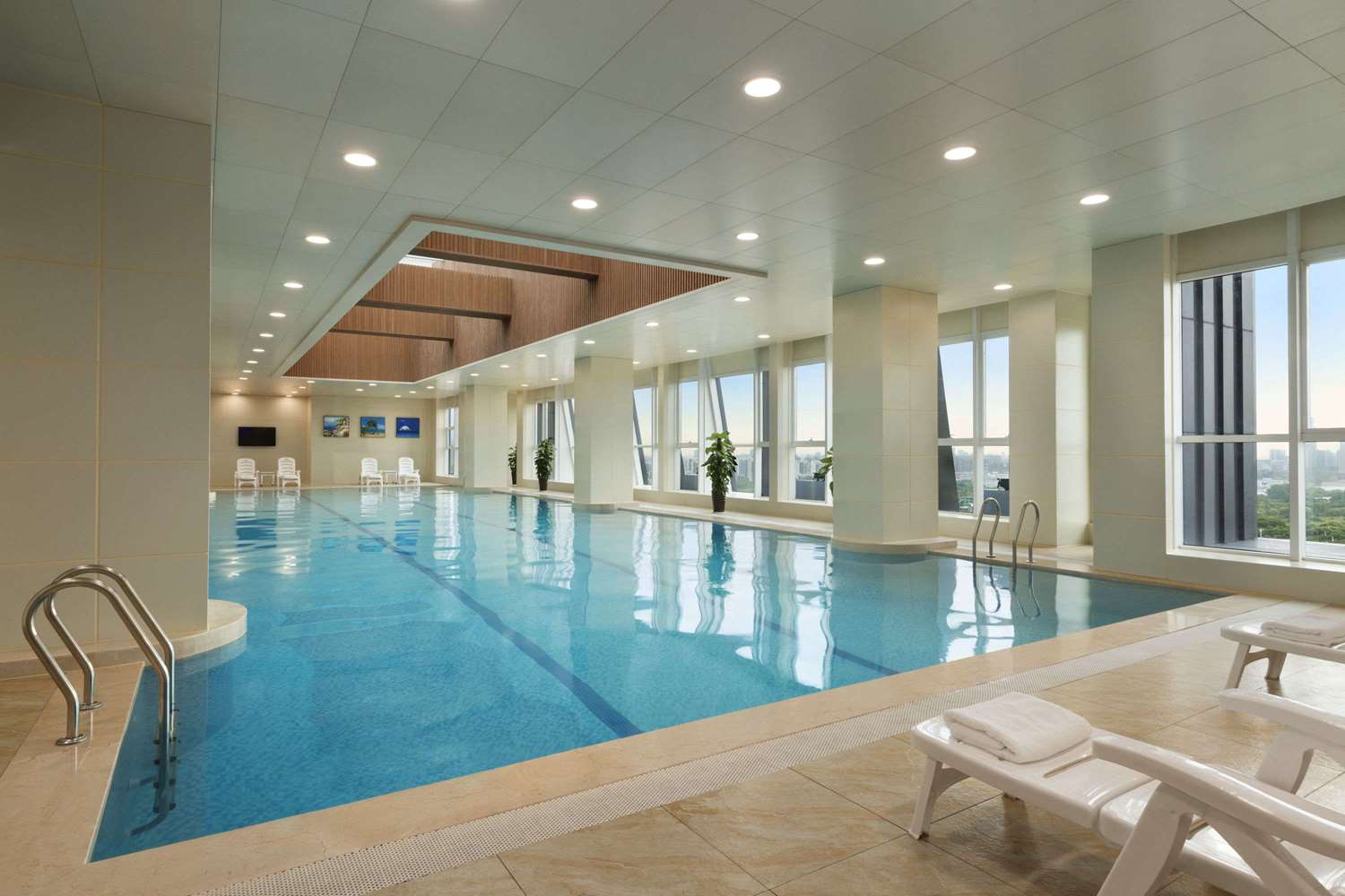 Ramada by Wyndham Jiaxing 8/17