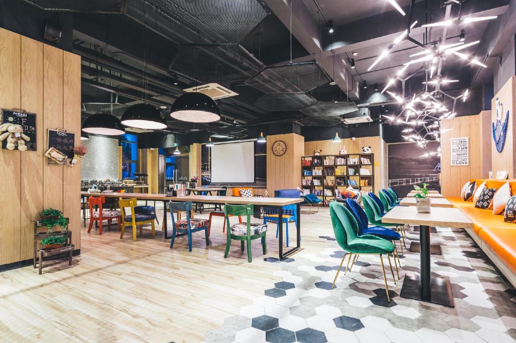 Atour Light Hangzhou Future Scientific City 59/68