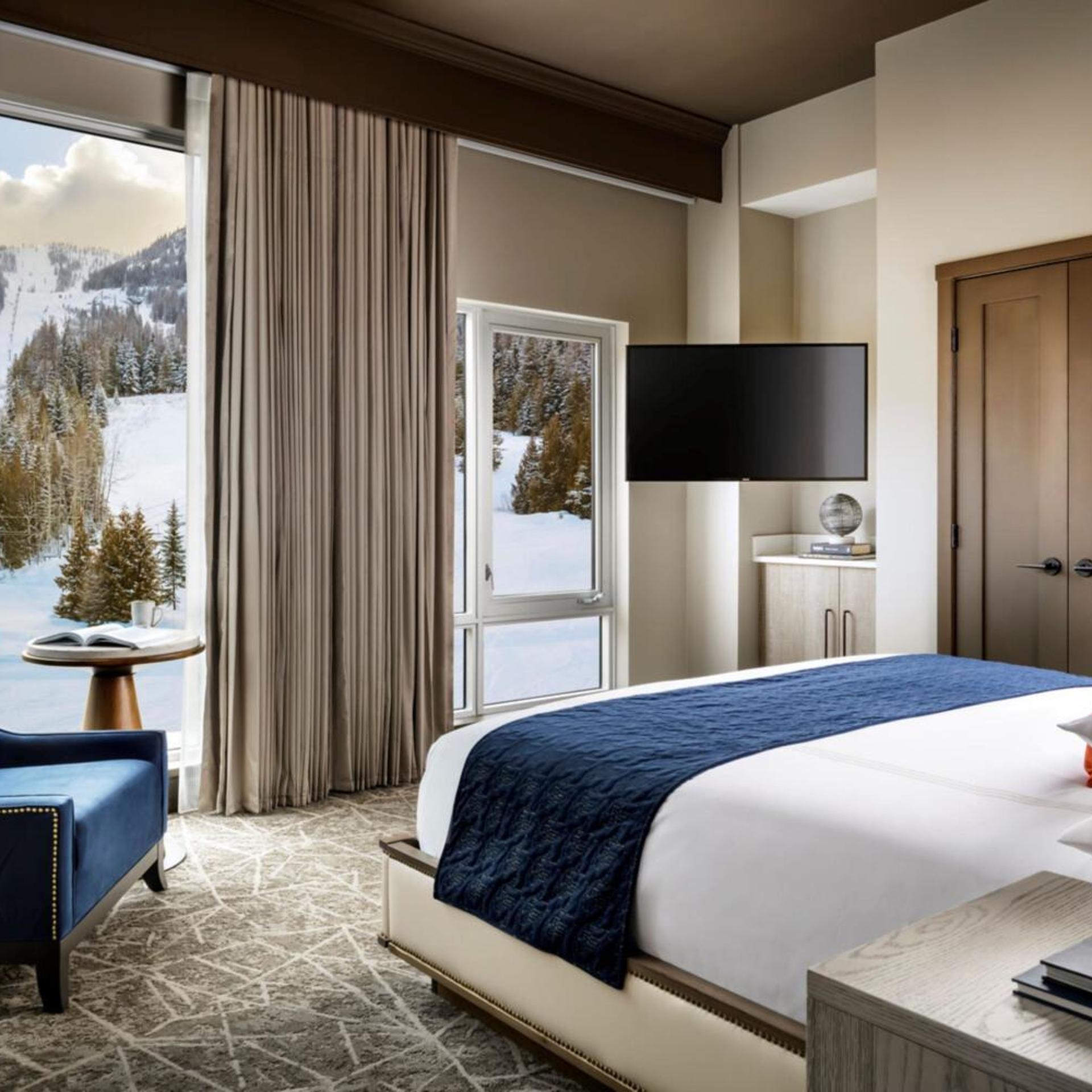 Penthouse, Suite, King Bed, Mountain View, Sofa