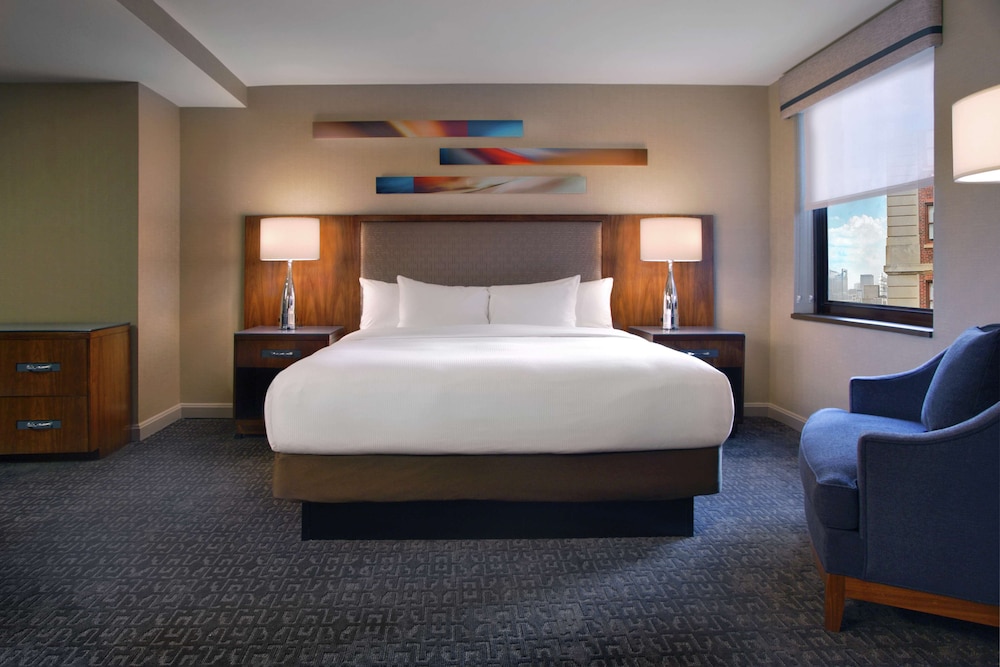 Hilton Chicago 16/86