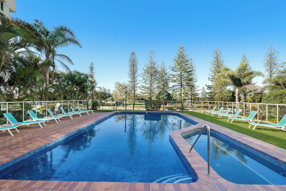 ULTIQA Beach Haven on Broadbeach 25/50