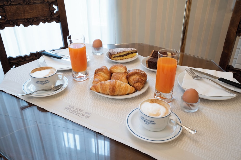 Hotel Roma E Rocca Cavour 59/82