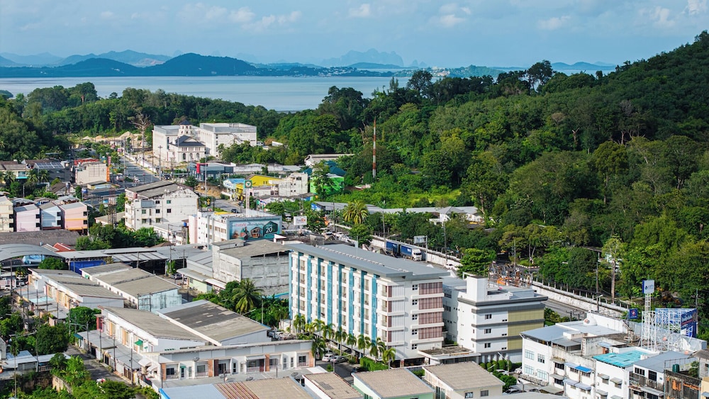 Ratana Apart-Hotel at Rassada 66/68