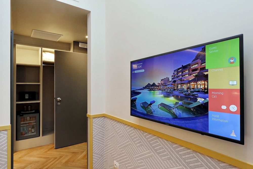 Roma Five Suites 5/50