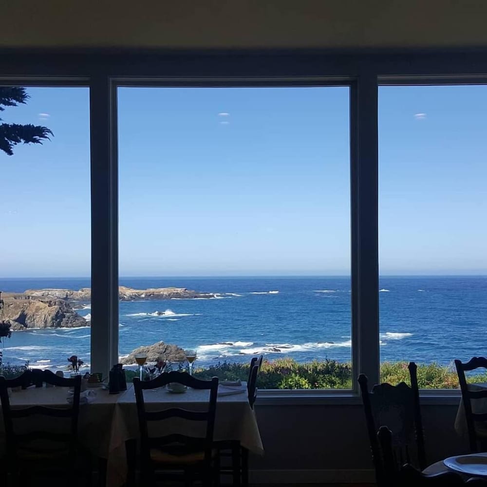 Agate Cove Inn 66/71