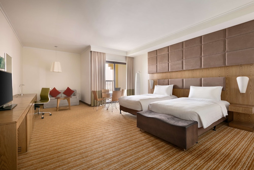 Traders Hotel, Qaryat Al Beri, Abu Dhabi 22/61