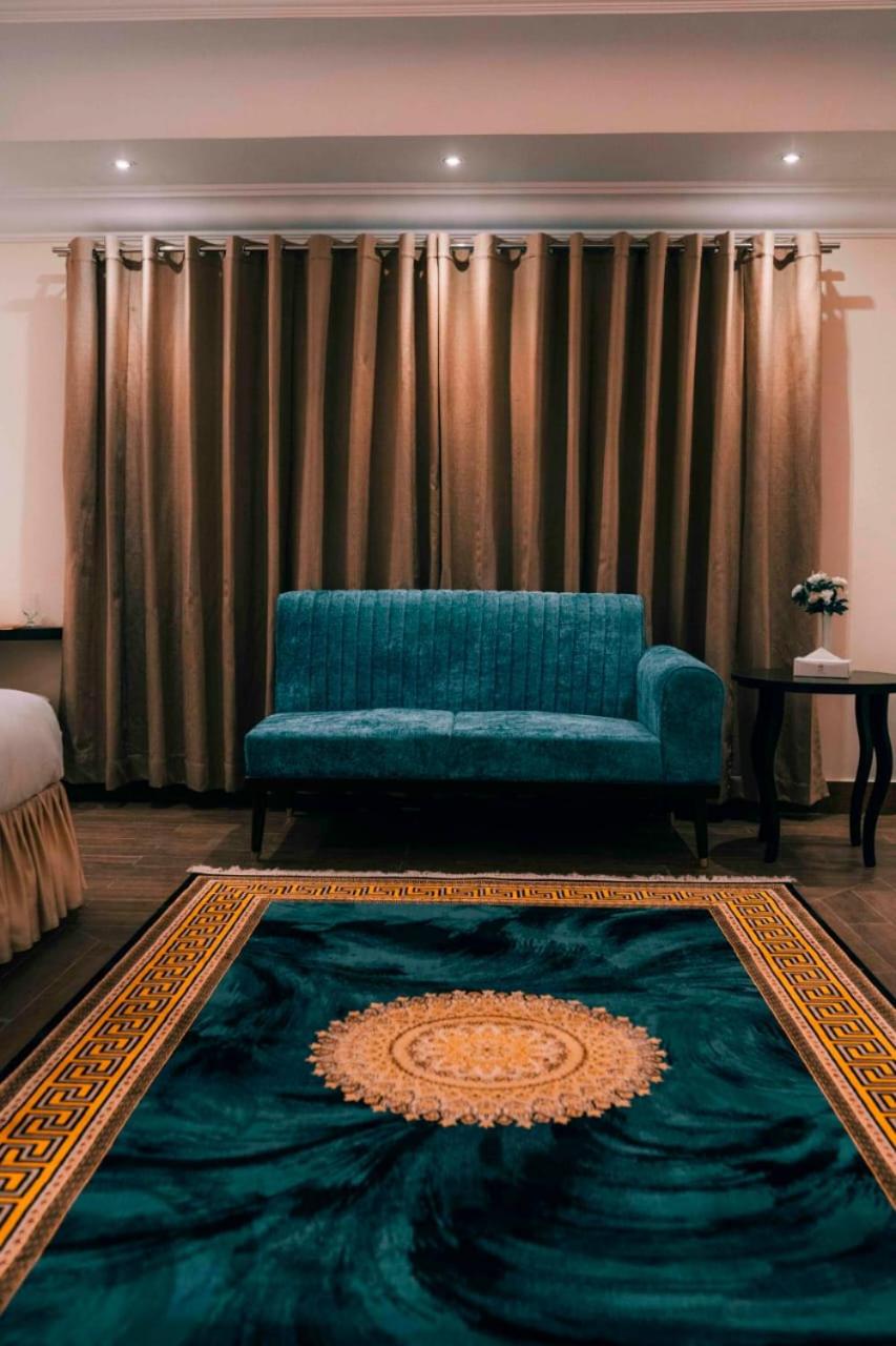 Faletti's Grand Bahawalpur 27/32