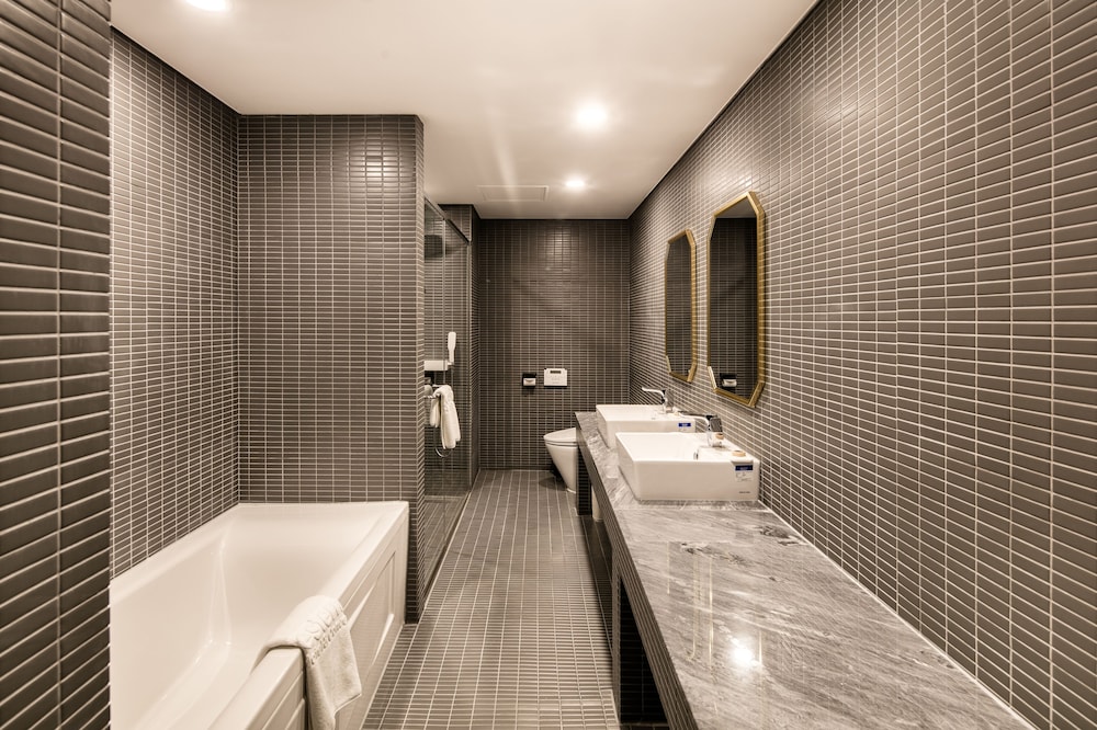WesternLife Hotel 24/24