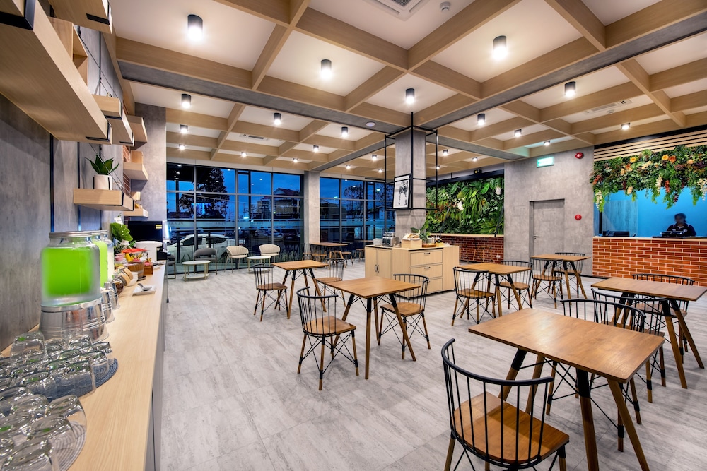 PLAAI Plus Hotel Rayong 36/50