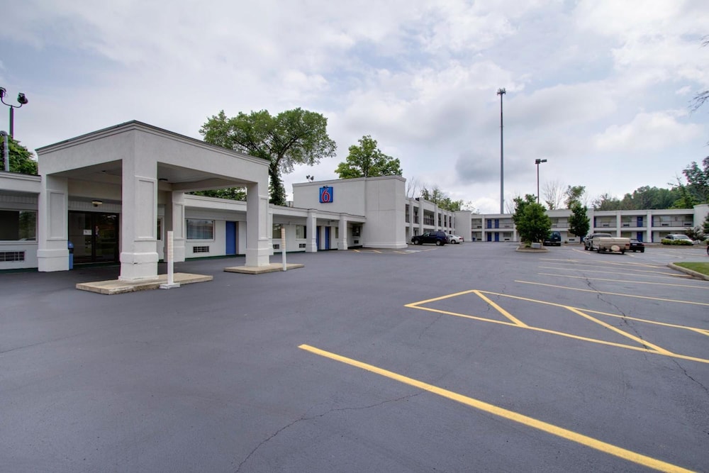 Motel6 Richfield, OH 6/44