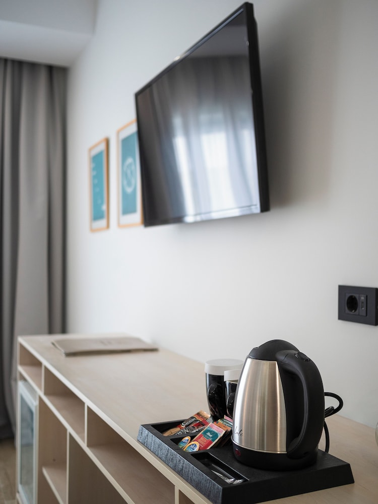 Athena Hotel photo3