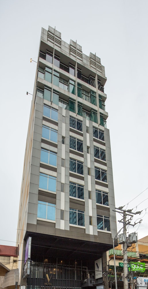 V Hotel 1/35