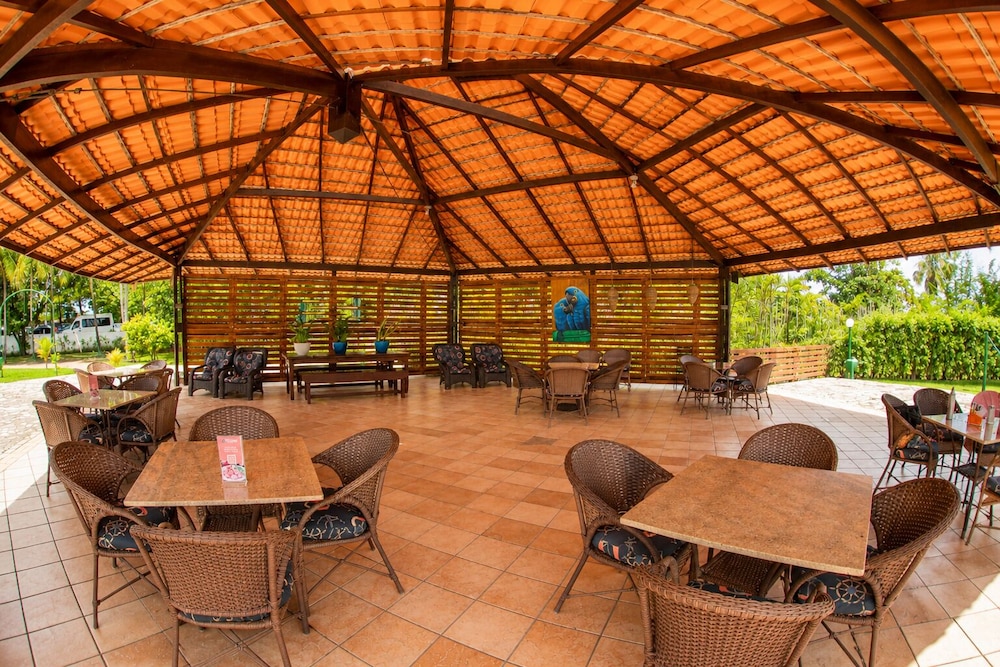 ORANGE PRAIA HOTEL 20/37