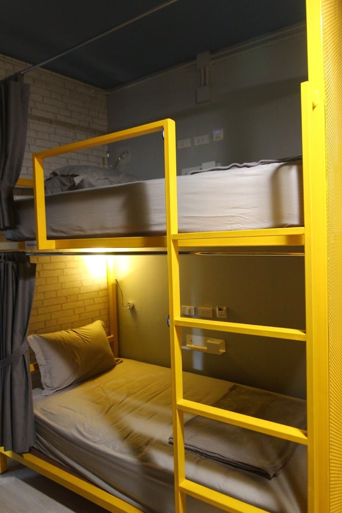 The Moon Hostel Hua Hin 13/68