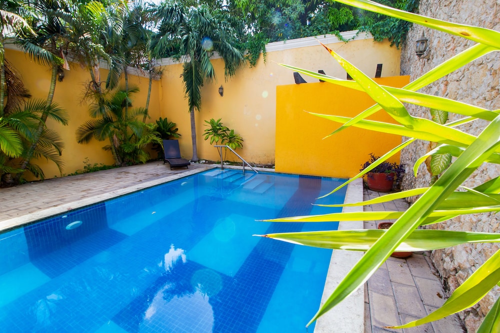 Hotel Montejo by Kavia 72/74