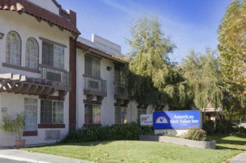 Americas Best Value Inn San Jose Convention Center 4/38