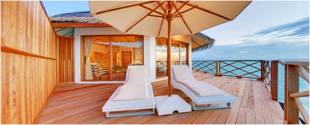 Angaga Island Resort And Spa 12/57