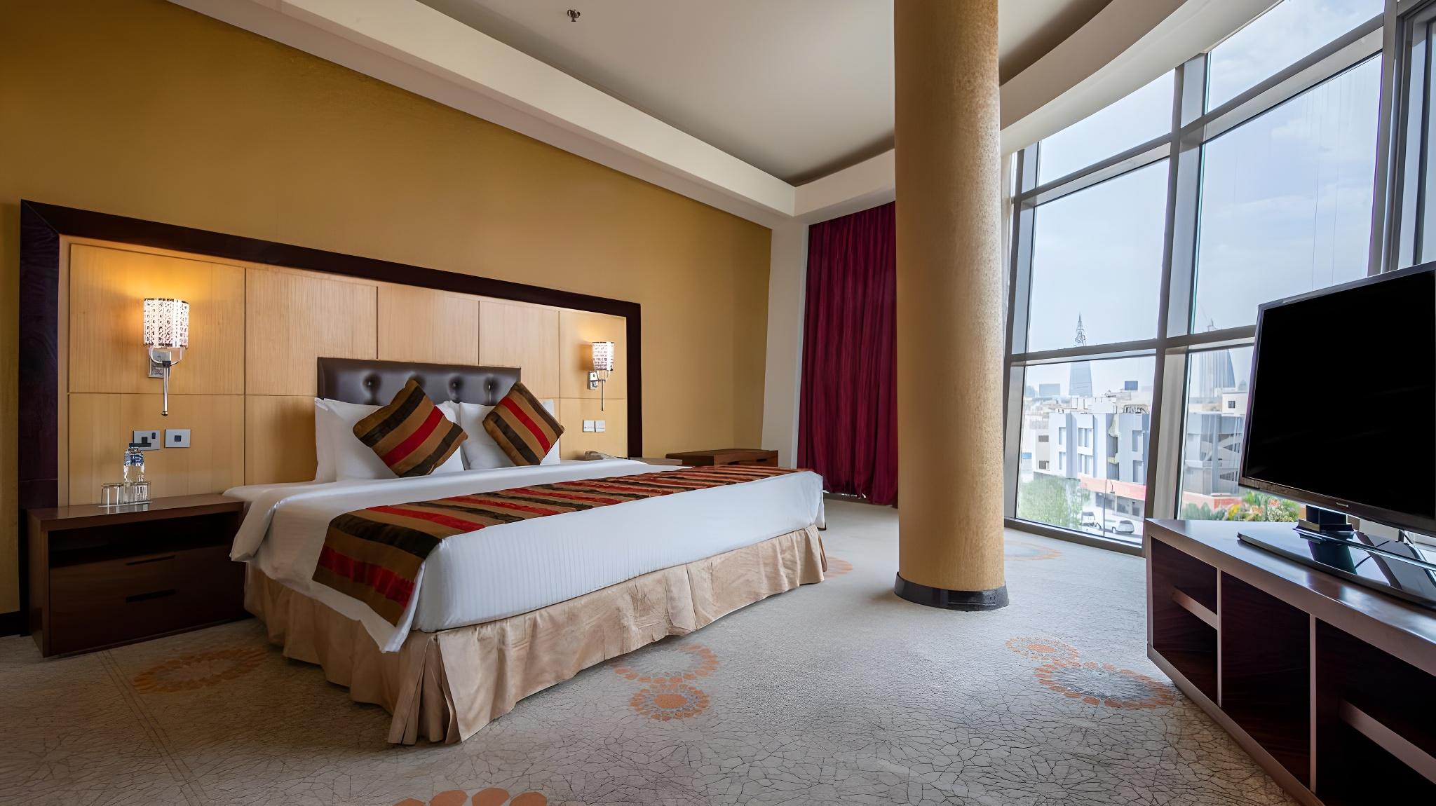 PANORAMIC SUITE