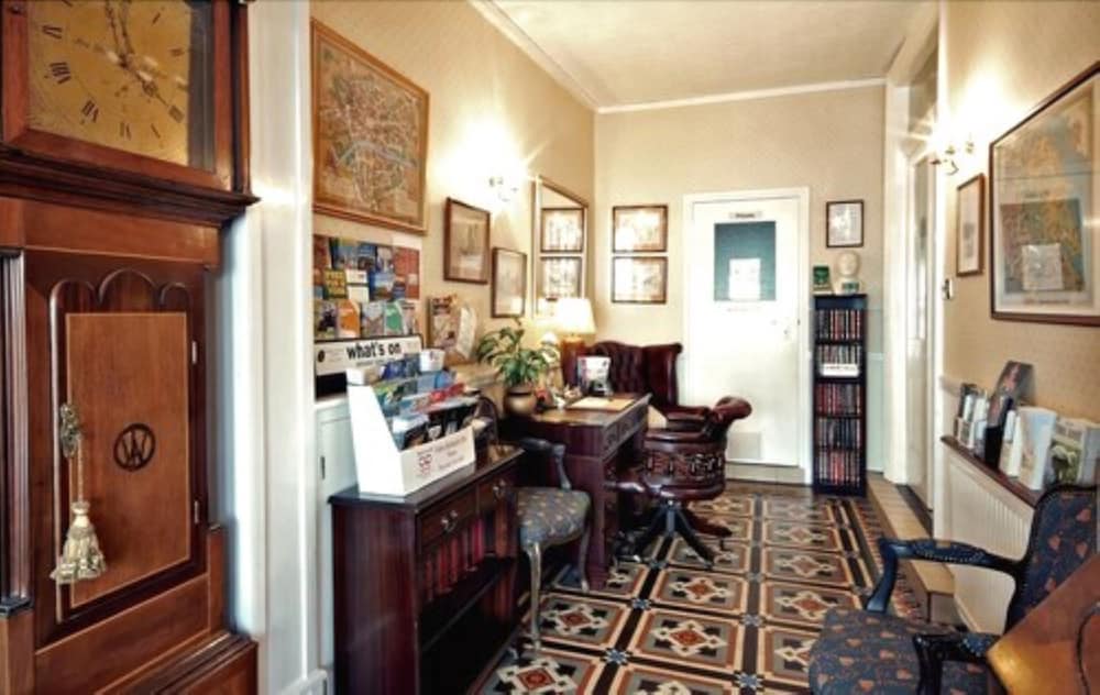 The Farthings Guest House 58/70