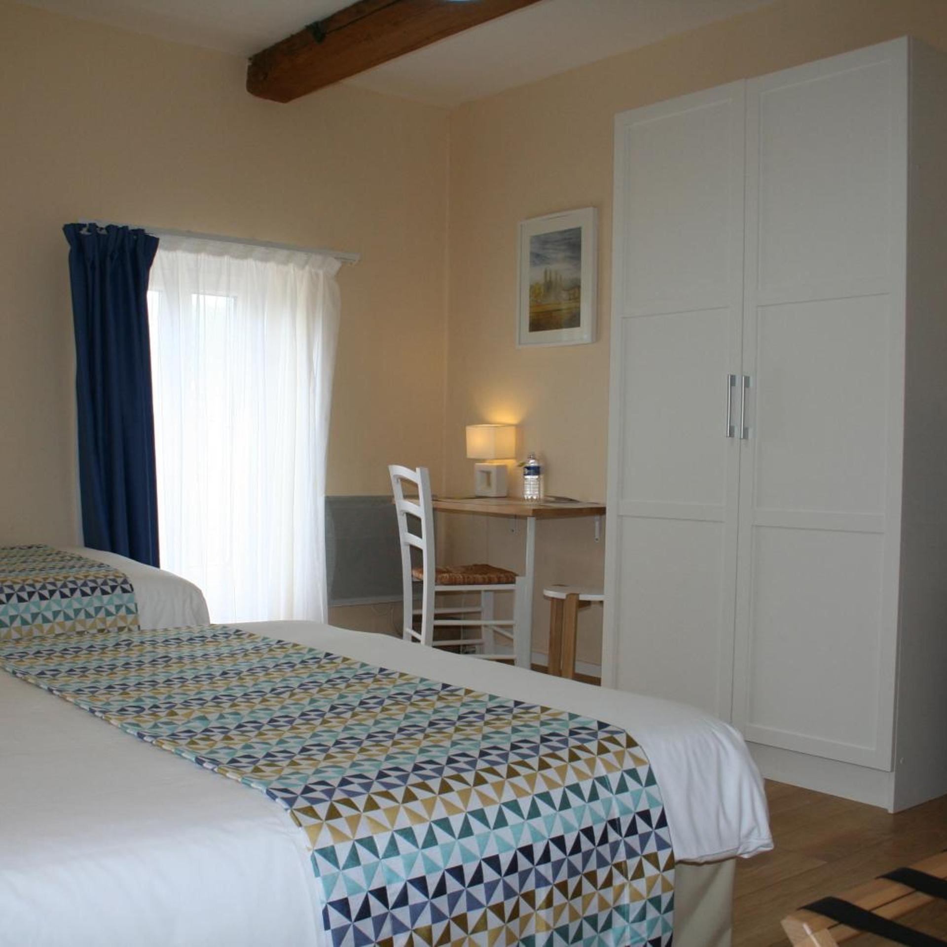 HOTEL LE CYGNE 11/50