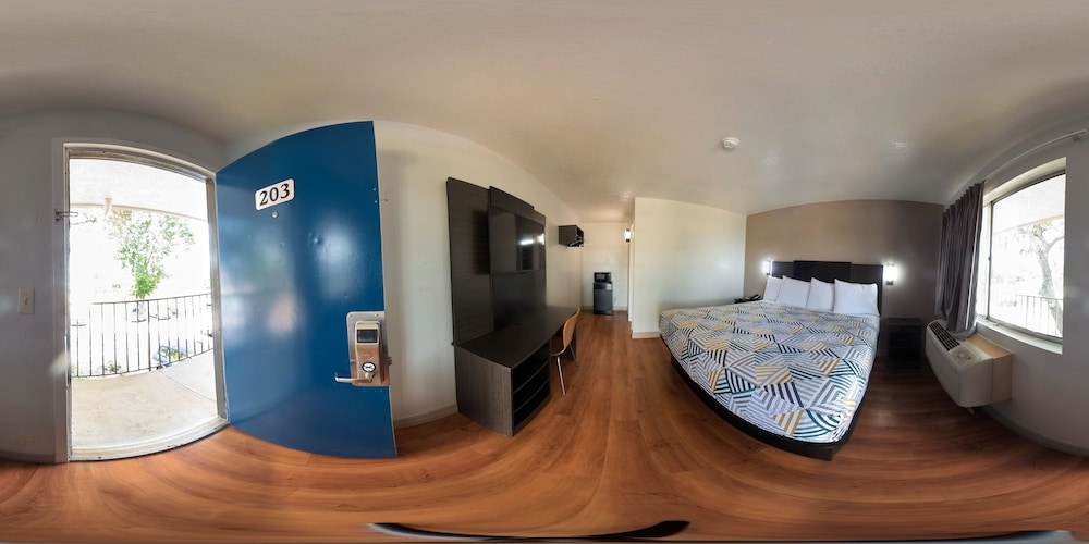 Motel6 Conroe, TX 44/63