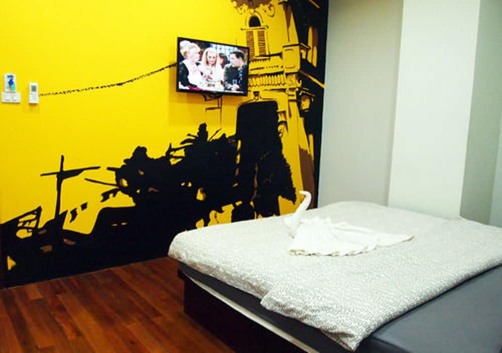 Sunny Hostel Phuket 8/29