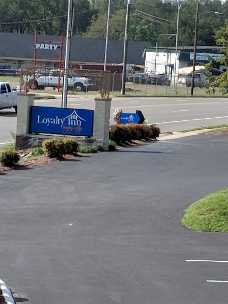Loyalty Inn Rockingham 25/32