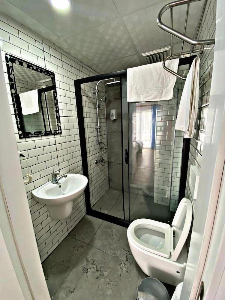 Lotus Boutique Hotel 40/42
