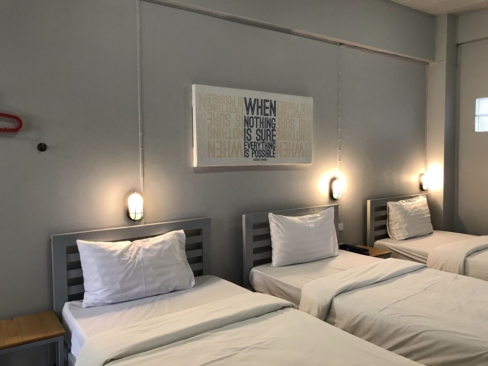S1 Hostel 12/61