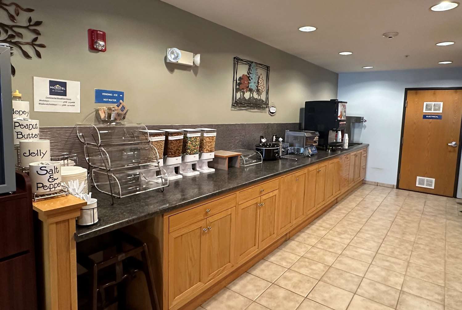 Microtel Inn & Suites Tomah 4/33
