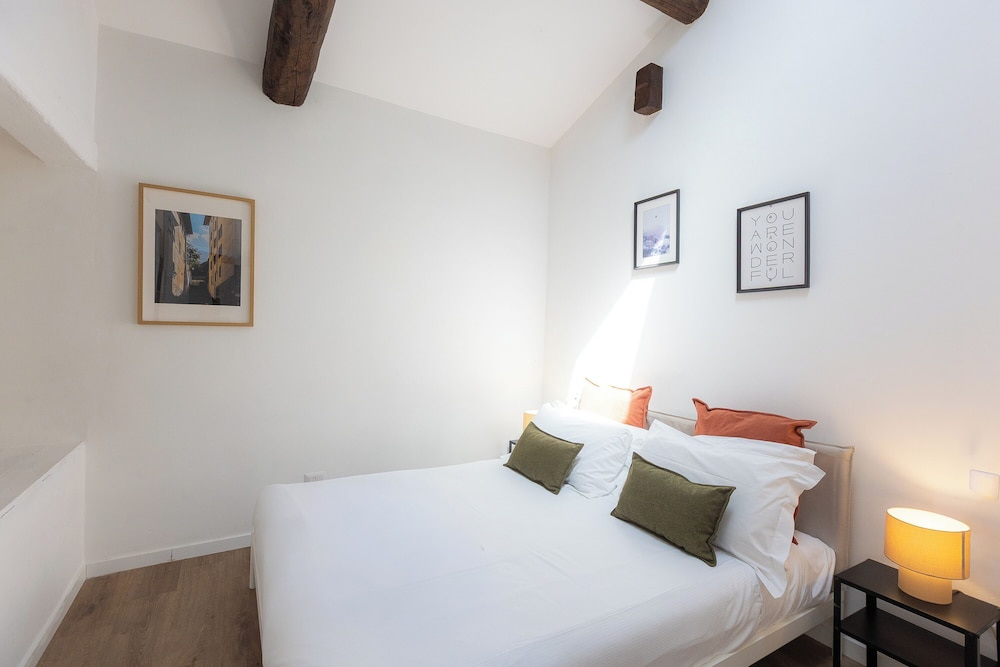 Rental In Rome Rosselli Palace Apartment 5 20/49