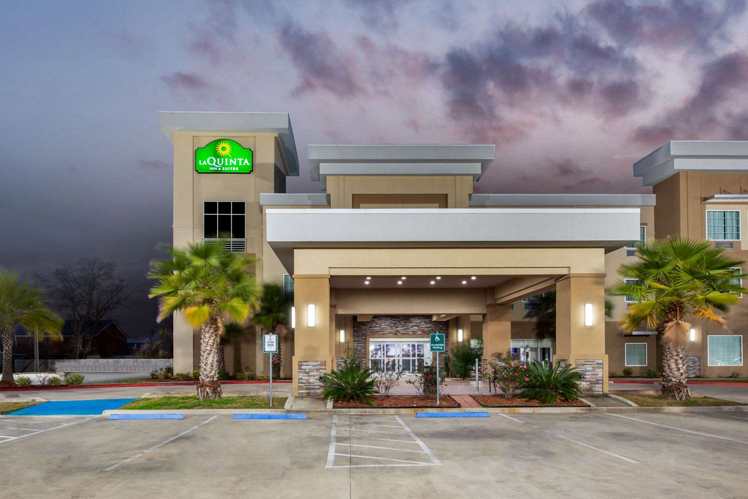 La Quinta Inn And Suites By Wyndham Lake Charles - Westlake 2/45