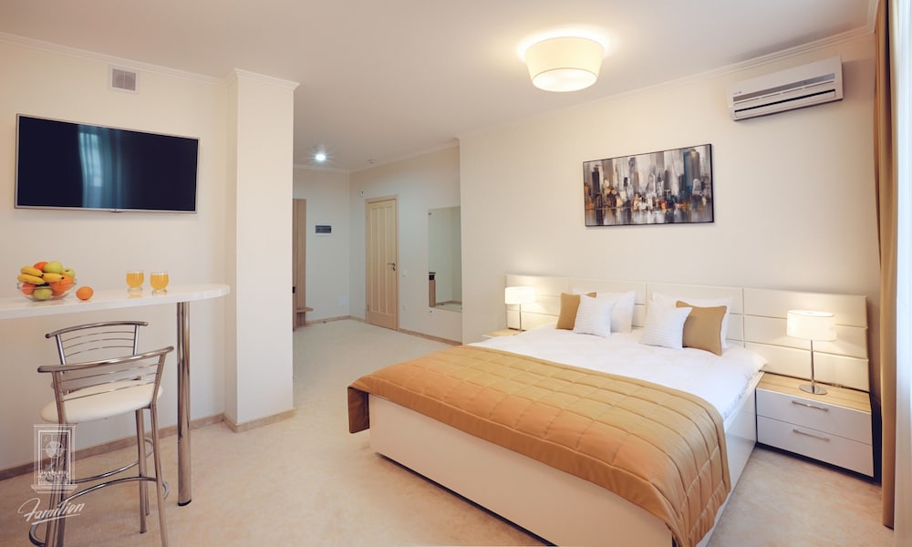 Familion Aparthotel 11/50