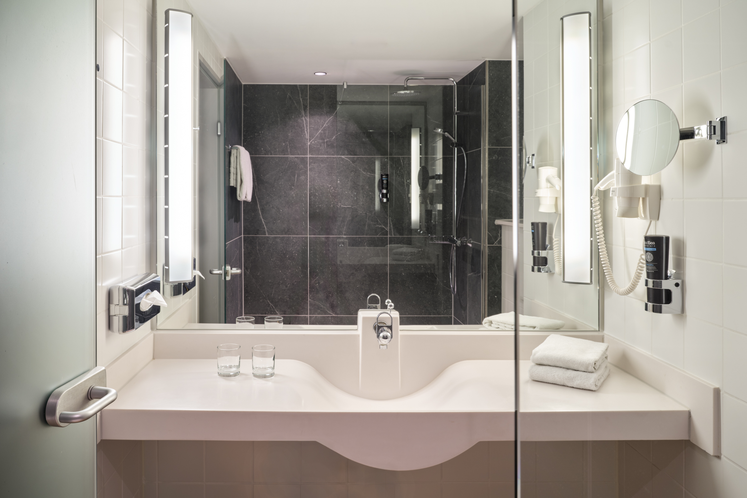 غرفة كومفورت مفردة، Leonardo Hotel Mainz 4/7