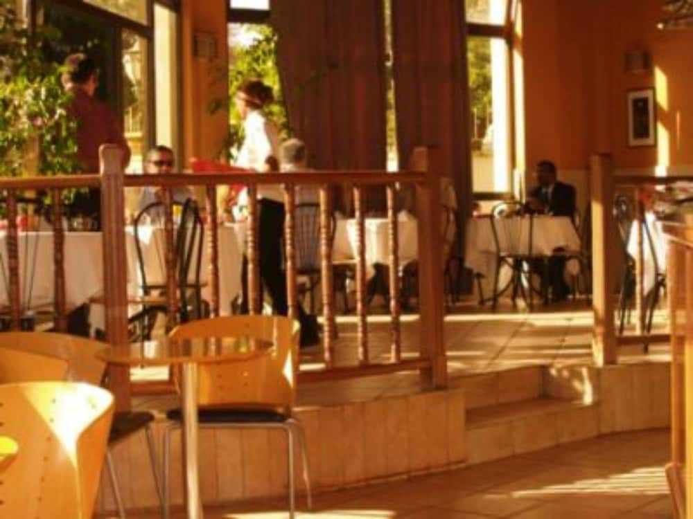 Crystal Hotel Asmara 20/22