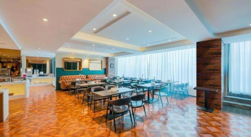 Jinjiang Inn (Tianjin South Railway Station) 36/54
