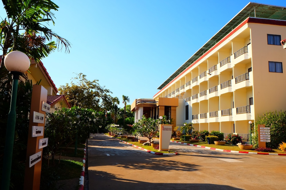 New Travel Beach Resort 54/68