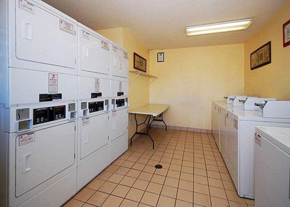 Motel6 Greensboro, NC - I-40 22/37