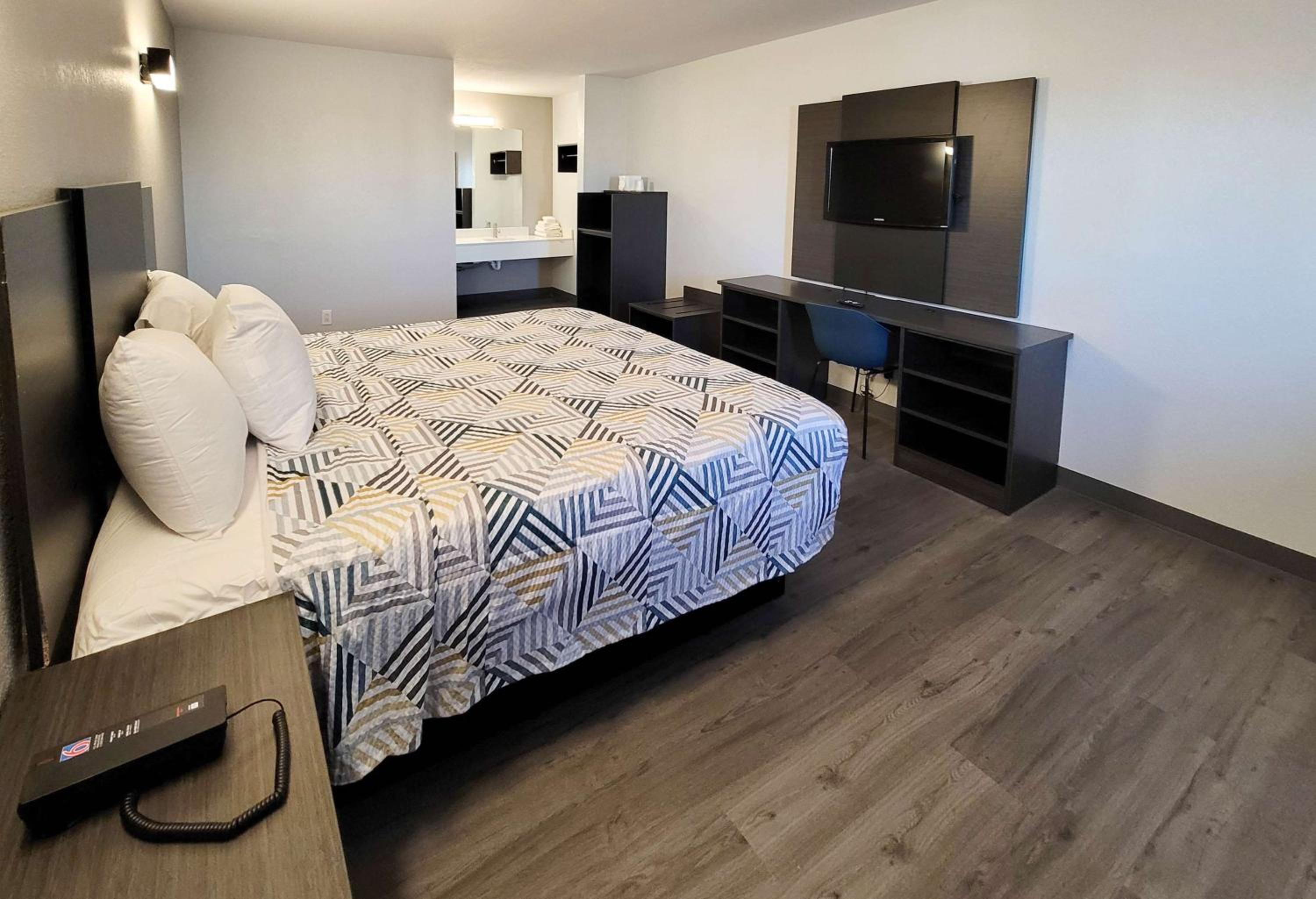 Motel6 Wichita, KS – South I-35 20/44