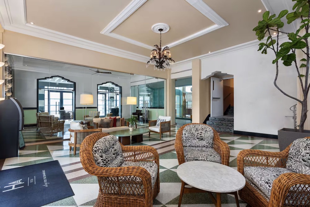 The Astor by LuxUrban 22/30