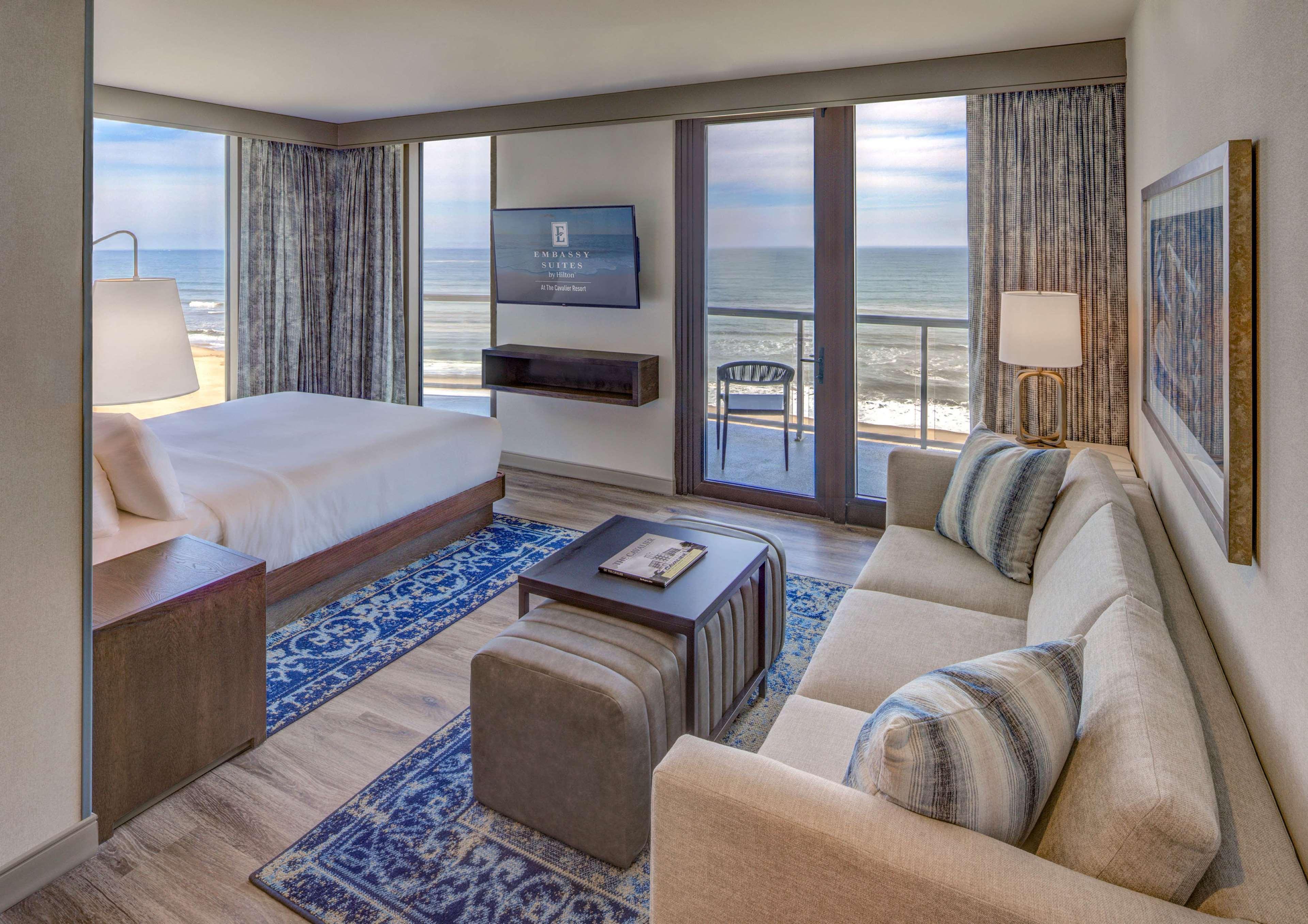 1 BEDROOM, STUDIO, SUITE, KING BED, OCEAN FRONT