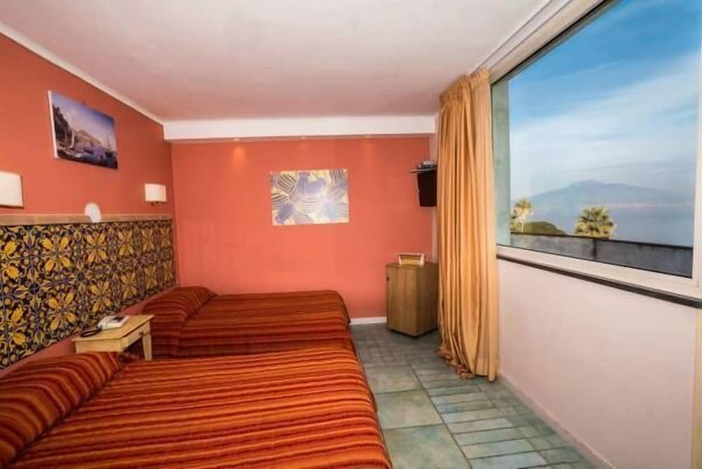 Hotel Aequa 18/41
