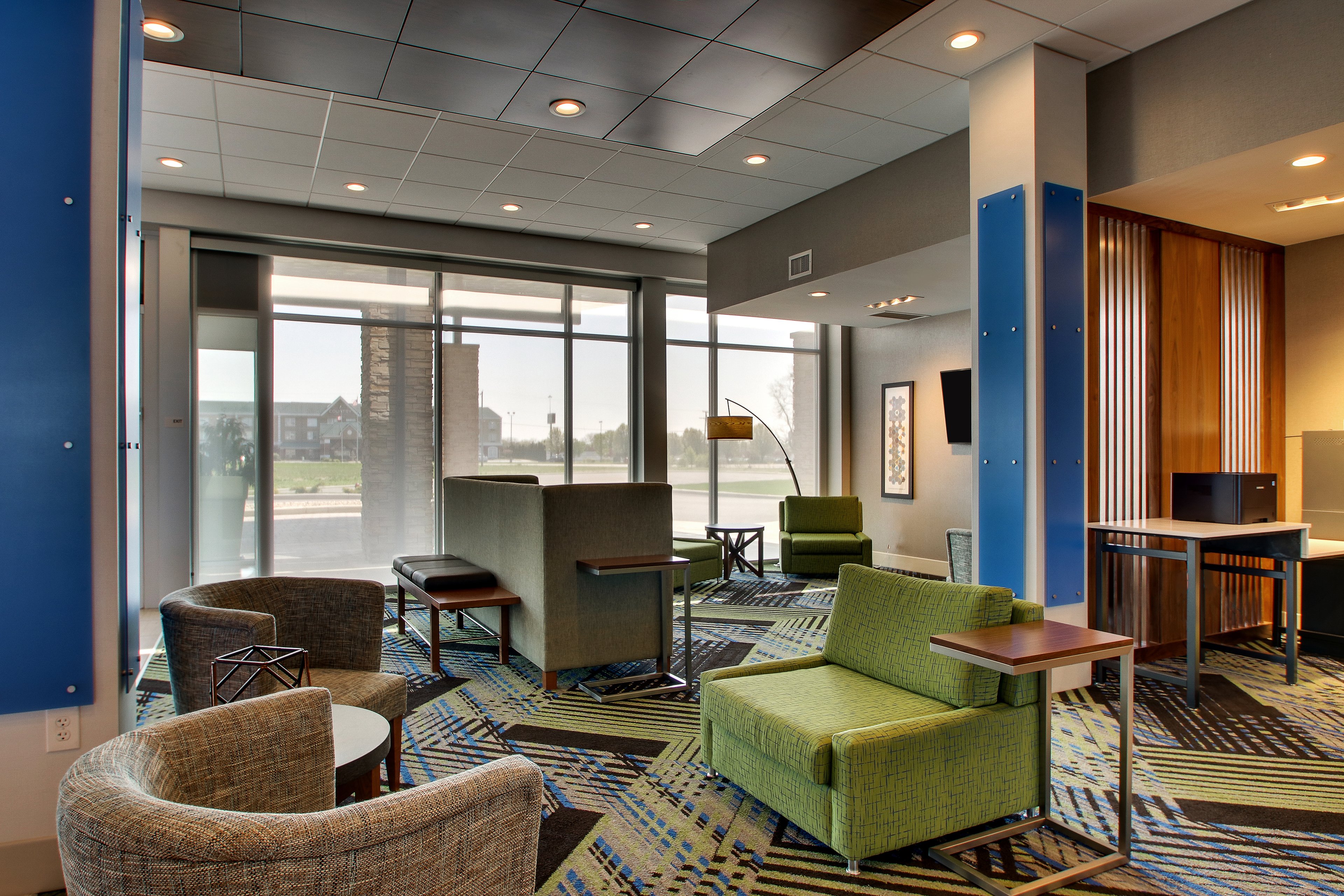 Holiday Inn Express & Suites Findlay North 35/52